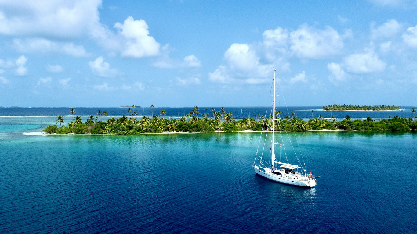 Yacht in San Blas islands, Panama