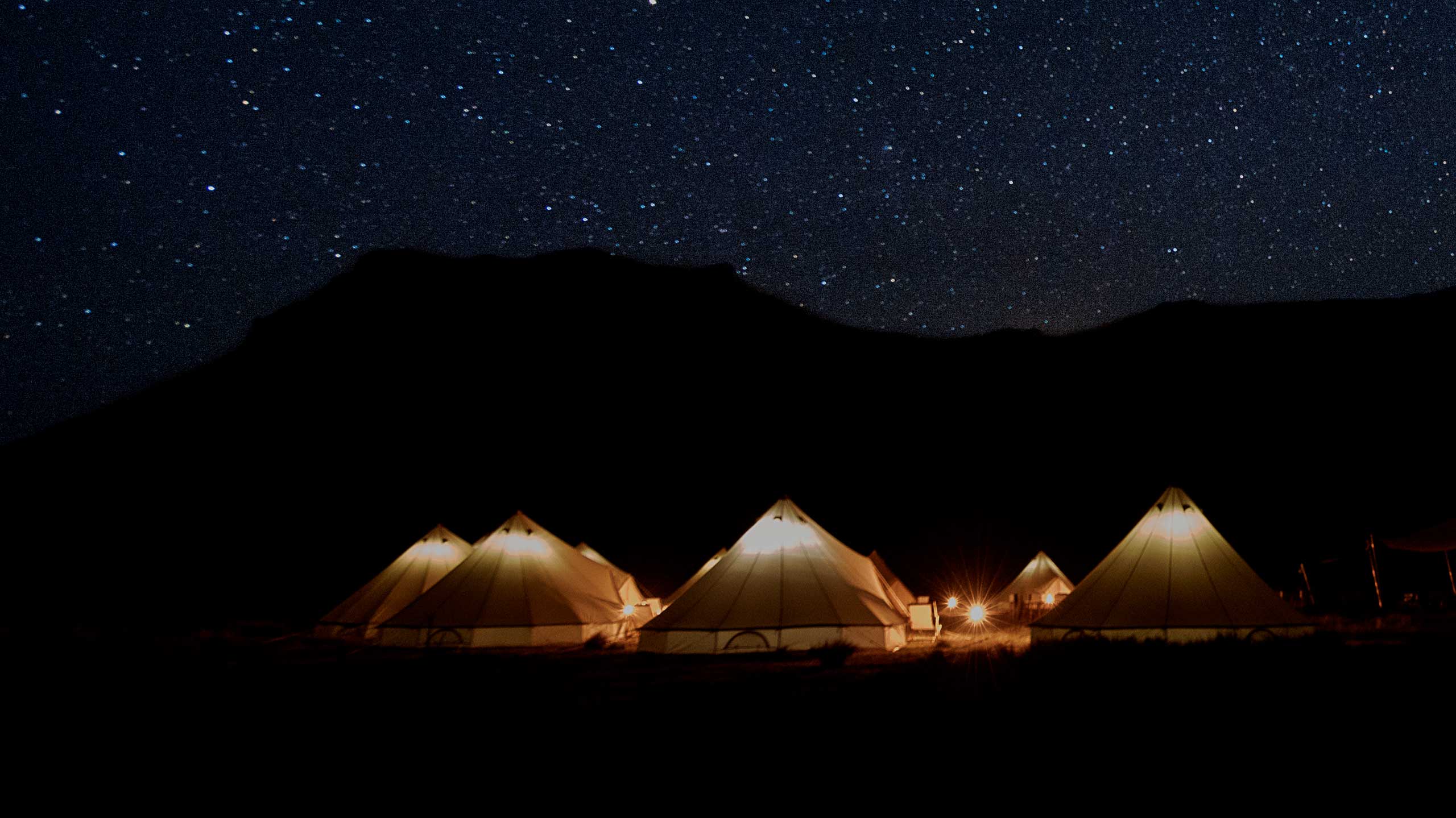 Nomadic glamping in bell tents in Argentina