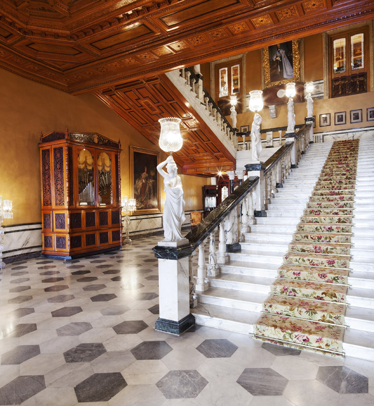 staircase and entry hallway at taj falakunma staircase