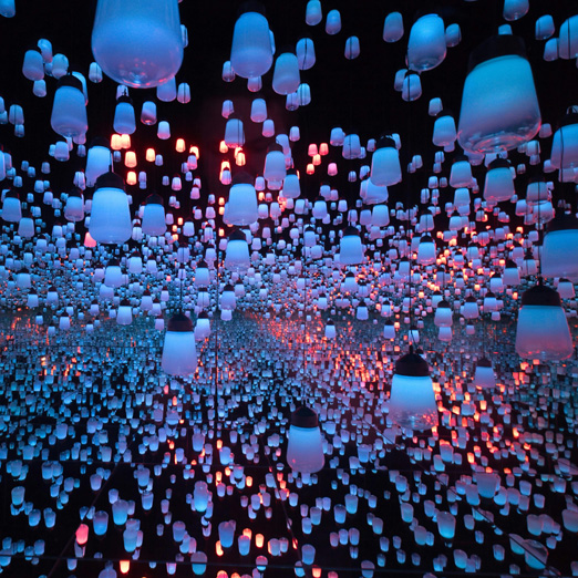 thousands of white lanterns suspended in tokyo art installation