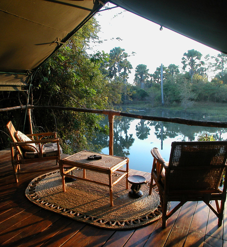 verandah at mvuu lodge malawi