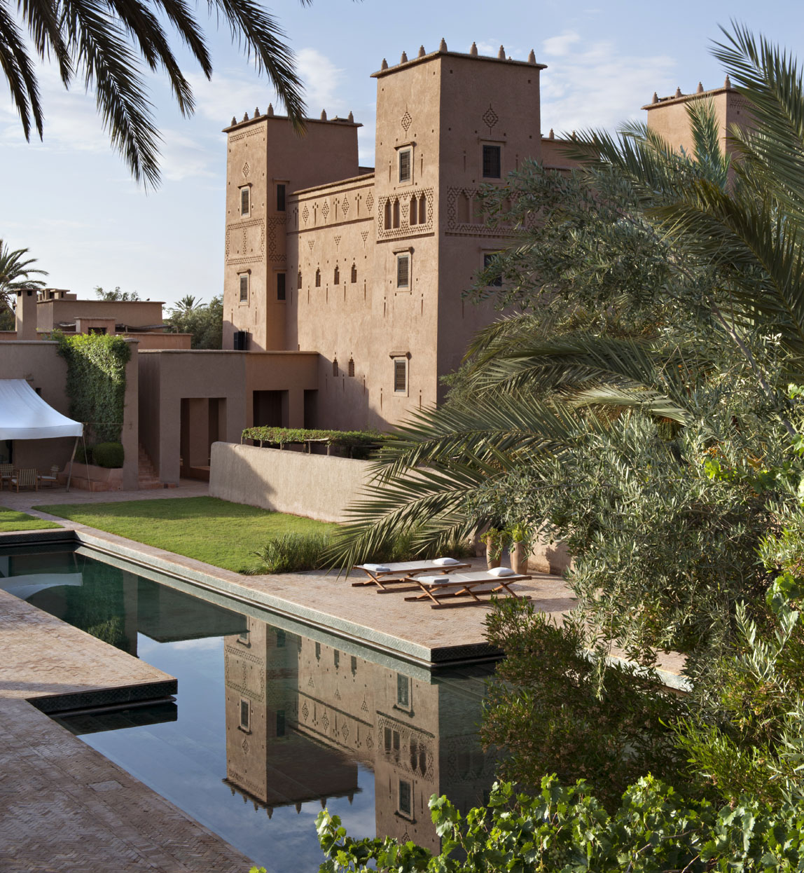 dar ahlam swimming pool and outside of hotel