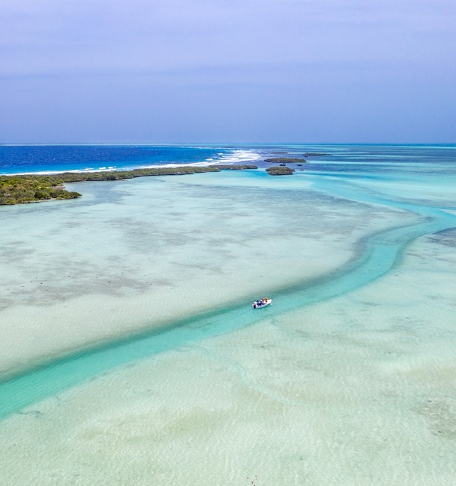 seychelles cosmoledo island
