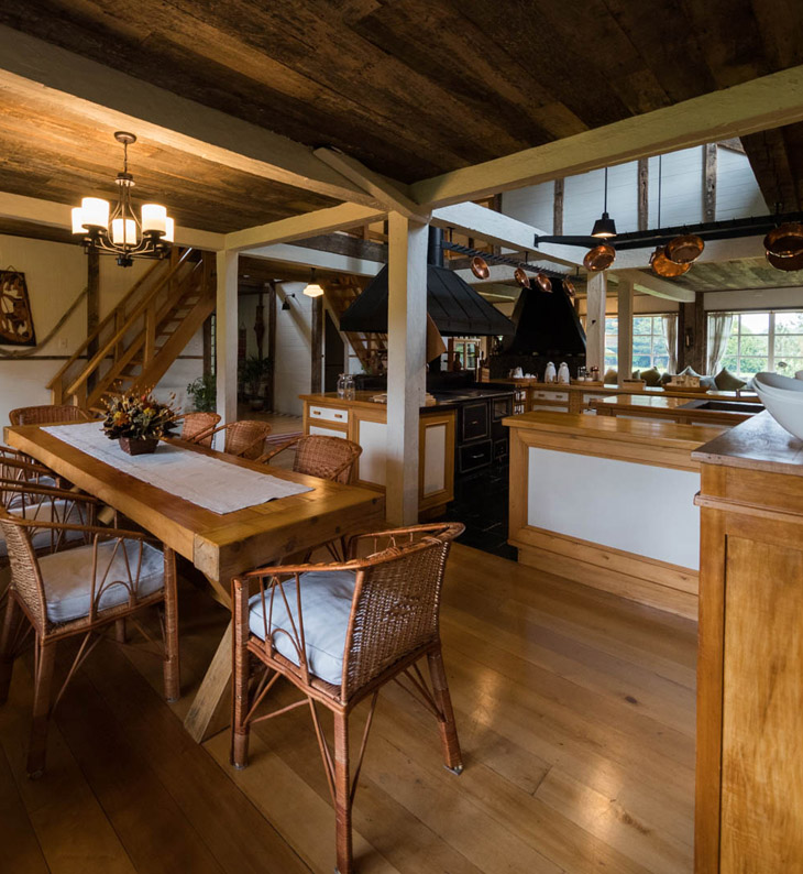 chile-renihue-casa-tompkins-dining-A