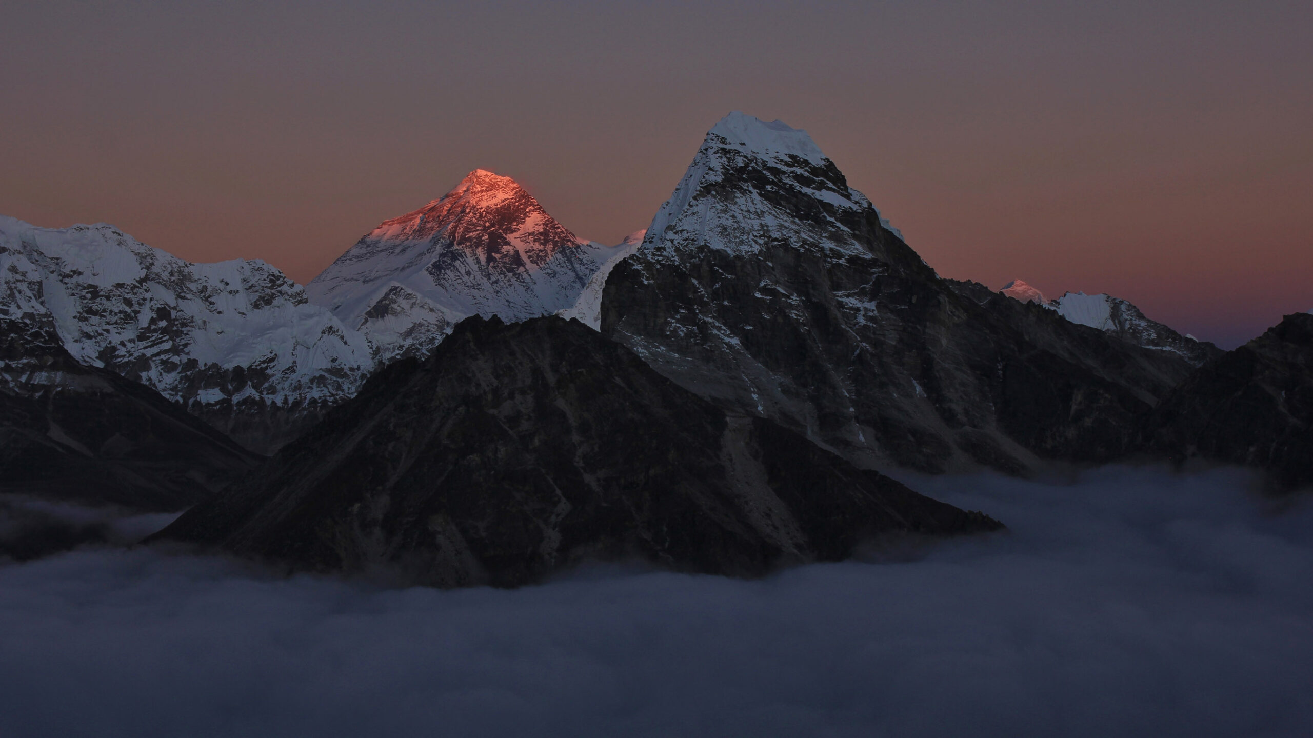 Last sunlight of the day illuminate Mt Everest.