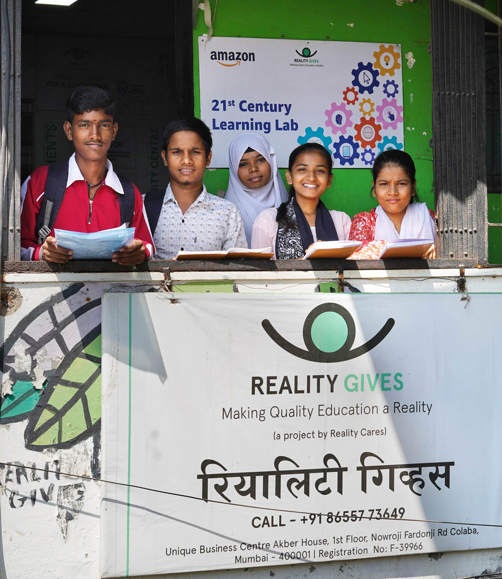 reality gives students in mumbai outside centre