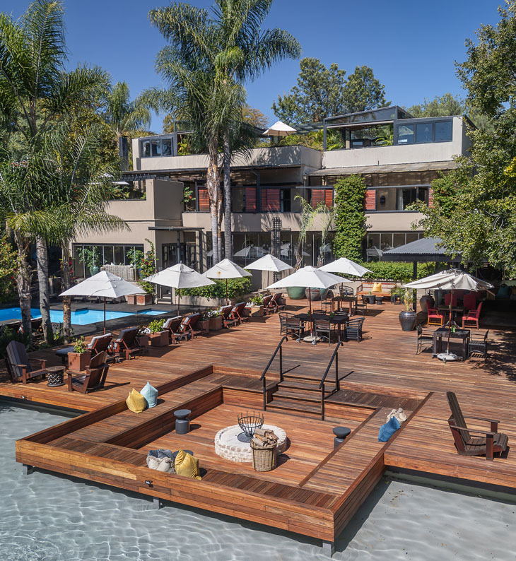 the residence hotel verandah area