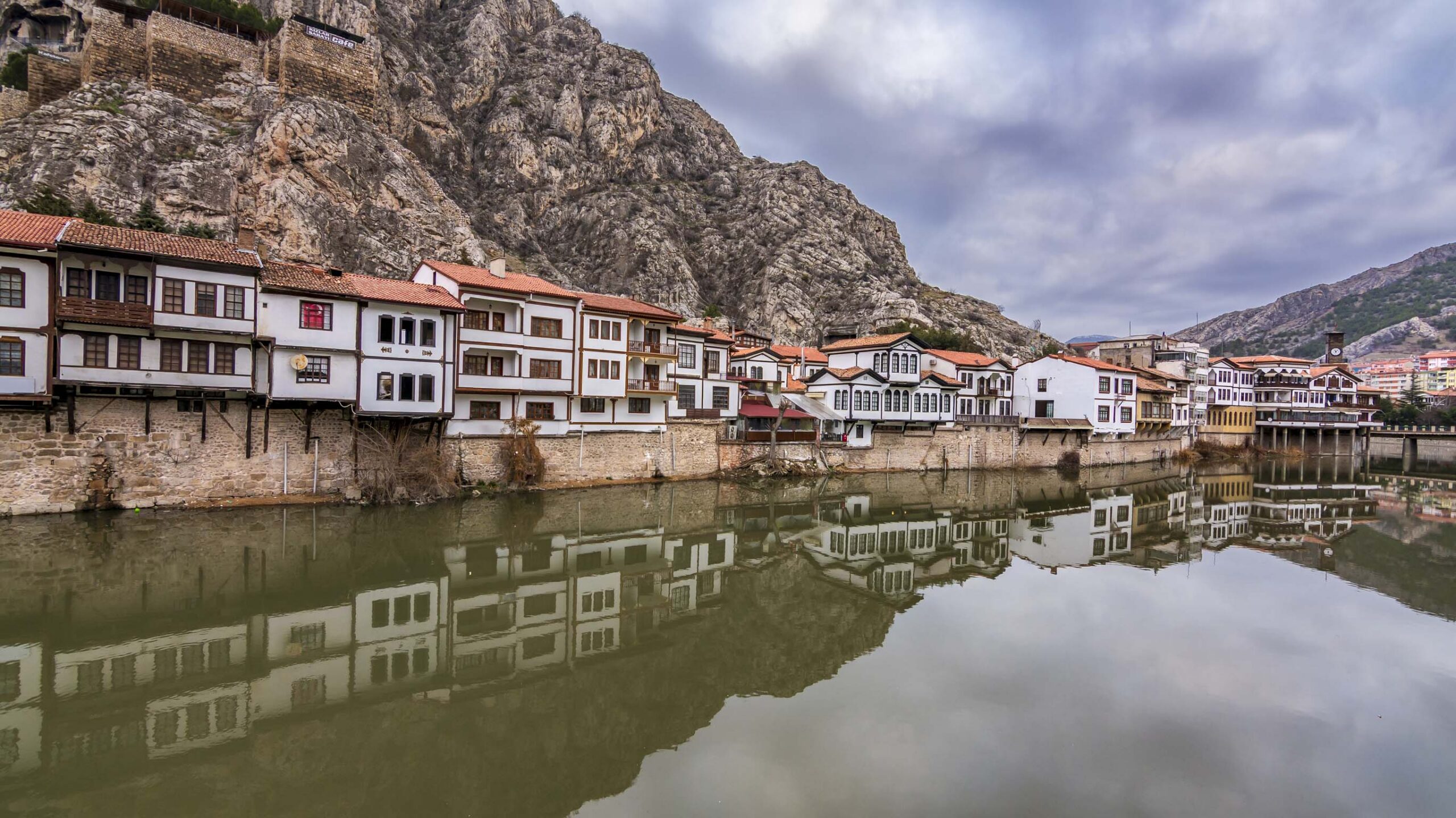 old ottoman houses of amasya on the the yesilirmak river