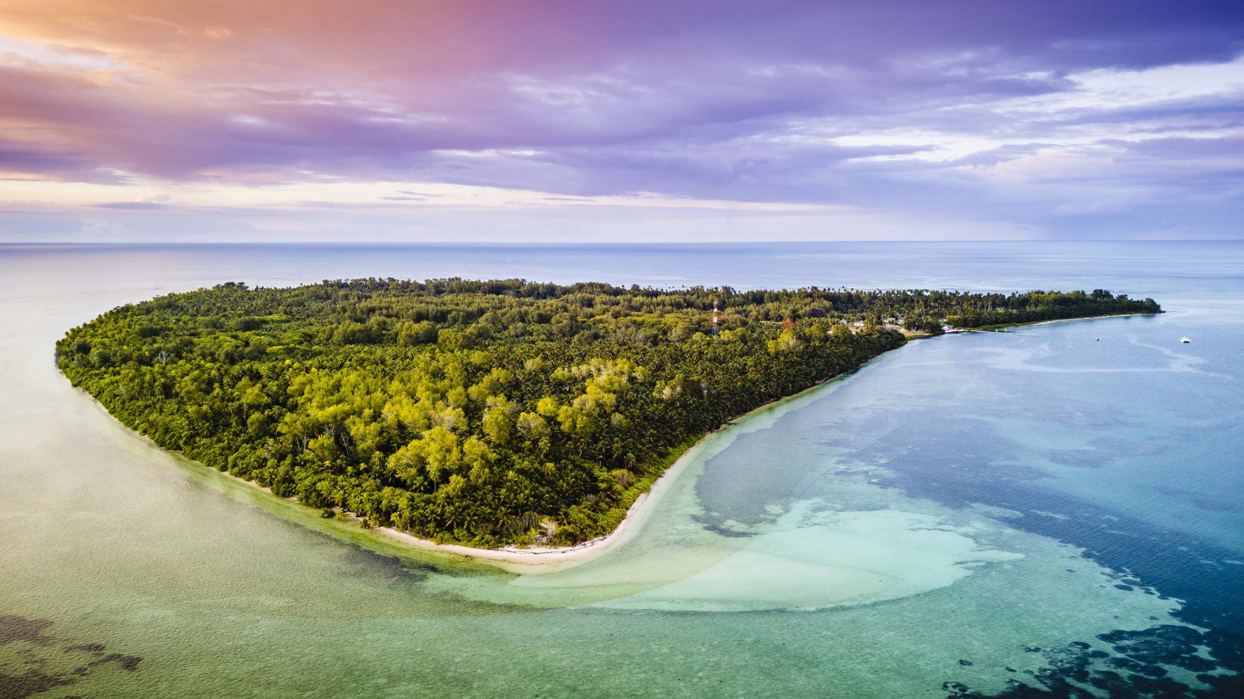 alphonse island from the air in seychelles